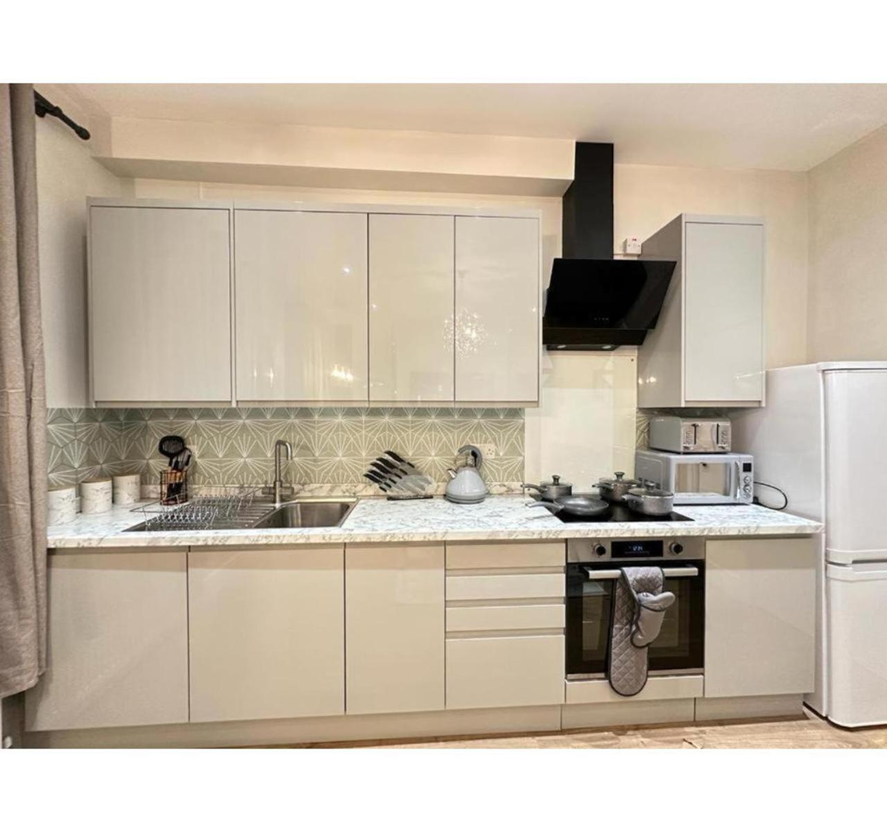 Апартаменты F2- Beautiful 1 Bed Flat Near Edgware Road Station Лондон Экстерьер фото